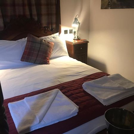Hot Tub Hide Away Near Alton Towers Staffordshire Hotel Cheddleton Bagian luar foto