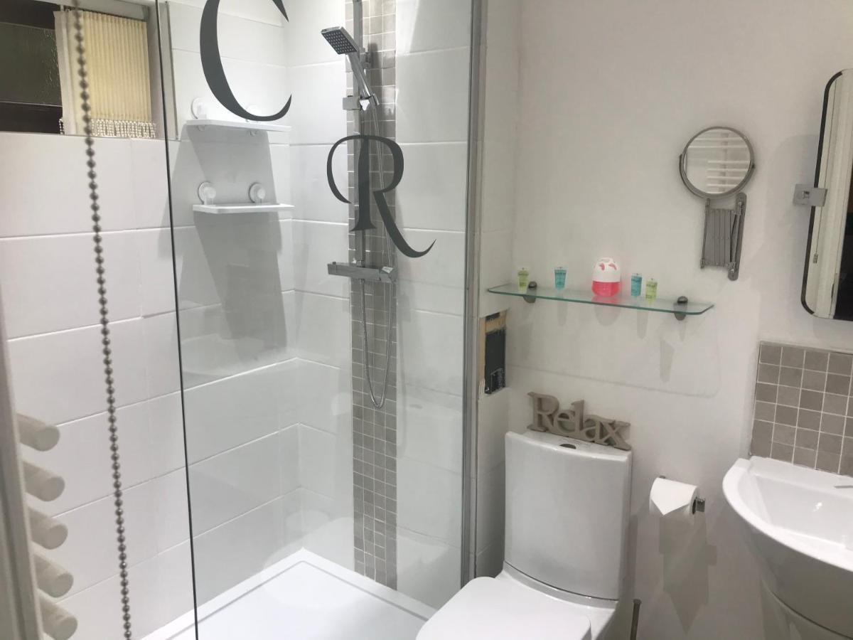 Hot Tub Hide Away Near Alton Towers Staffordshire Hotel Cheddleton Bagian luar foto